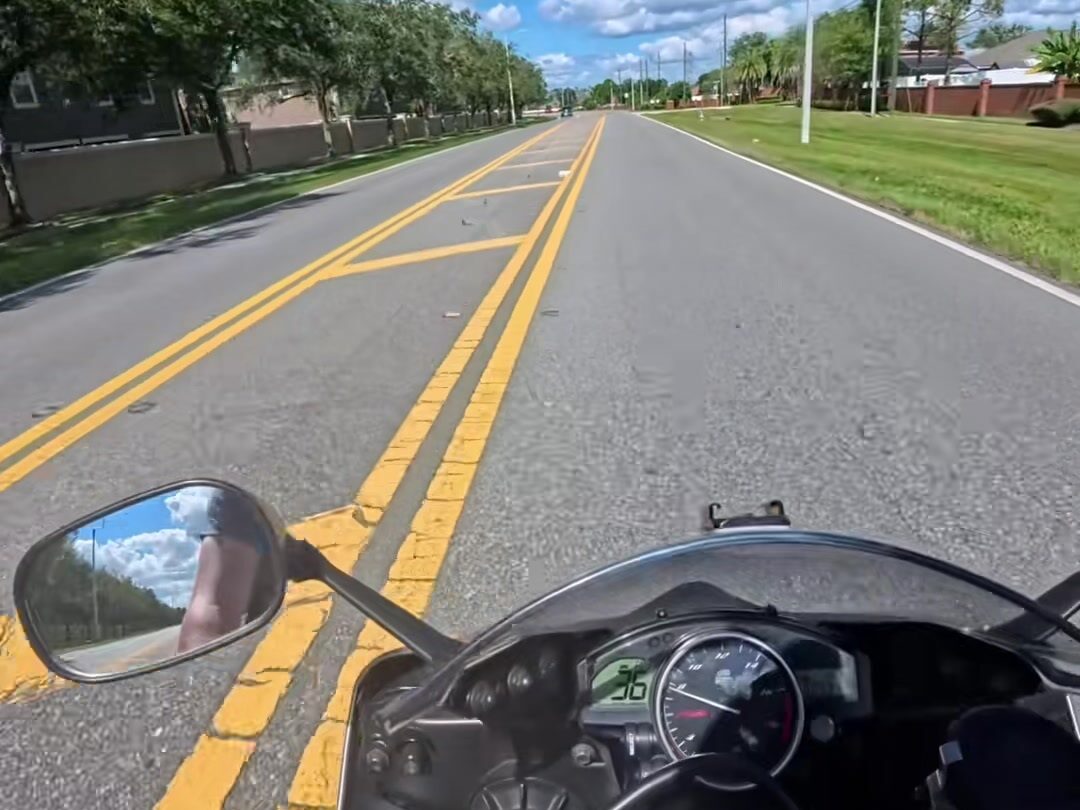 Rider view from the CRBN Yamaha on a Florida road